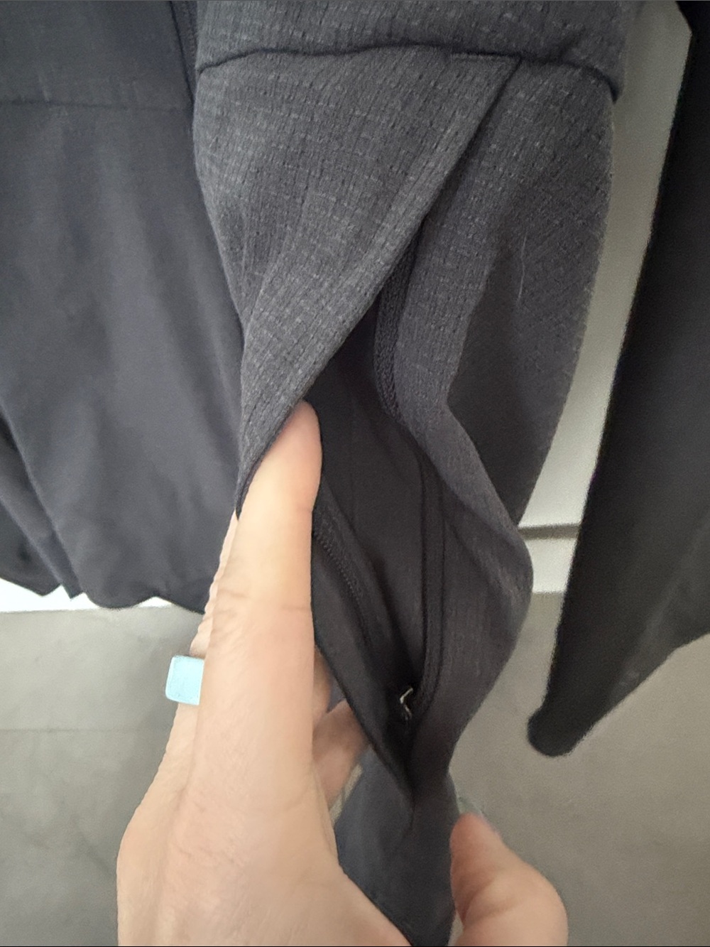 lululemon athletica Men's Performance Jacket in Charcoal Gray - Picture 3 of 3